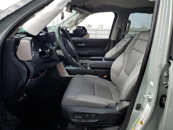 2022 Toyota Tundra 4WD SR5 with VIN 5TFLA5DB0NX037602, listed as a Copart auction lot 45083185 with 35,299 mi miles and Salvage Title. Bid and sale history available at carsss.com. Image 7.