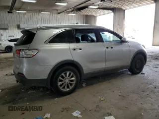 2017 Kia Sorento LX z VIN 5XYPG4A33HG218448, wystawiony jako Copart lot #54915605 z przebiegiem 102 932 mil mil oraz Czysty tytuł • Clean title. Historia ofert i sprzedaży dostępna na DreamBid. Obrazek 3.