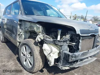 2015 Kia Soul with VIN KNDJN2A2XF7169413, listed as a IAAI auction lot 41749116 with 143,769 mi miles. Bid and sale history available at carsss.com. Image 6.