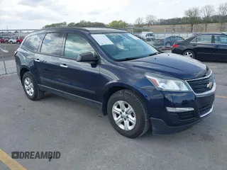 2015 Chevrolet Traverse LS z VIN 1GNKVFKD5FJ314685, wystawiony jako IAAI lot #42113688 z przebiegiem 126 226 mil mil oraz . Historia ofert i sprzedaży dostępna na DreamBid. Obrazek 1.
