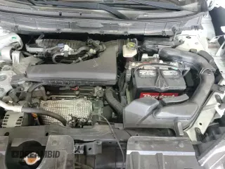 2017 Nissan Rogue SV with VIN KNMAT2MT5HP605310, listed as a Copart auction lot 71242005 with 76,550 mi miles and Salvage title. Bid and sale history available at DreamBid. Image 15.