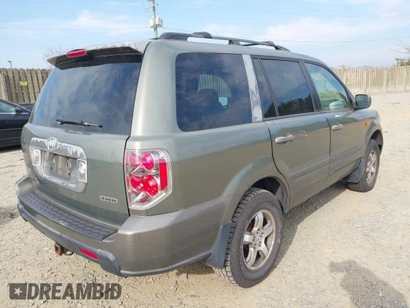 2007 Honda Pilot EX with VIN 5FNYF18467B011322, listed as a IAAI auction lot 41827314 with 253,222 mi miles. Bid and sale history available at carsss.com. Image 4.