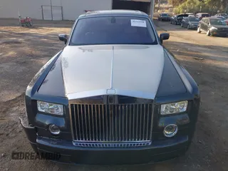 2008 Rolls-Royce Phantom z VIN SCA1S68538UX08739, wystawiony jako IAAI lot #41542958 z przebiegiem 15 238 mil mil oraz . Historia ofert i sprzedaży dostępna na DreamBid. Obrazek 13.