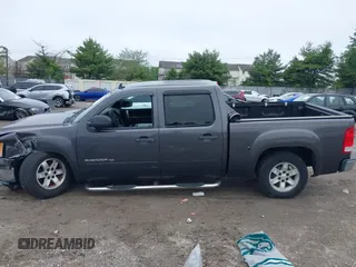 2010 GMC Sierra 1500 with VIN 3GTRCVE33AG197726, listed as a IAAI auction lot 42267798 with 116,831 mi miles and . Bid and sale history available at DreamBid. Image 13.