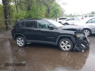 2021 Jeep Compass Latitude with VIN 3C4NJDBB4MT506951, listed as a IAAI auction lot 42183491 with 50,193 mi miles and . Bid and sale history available at DreamBid. Image 13.