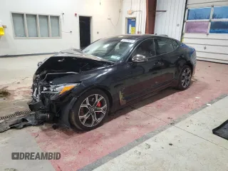 2018 Kia Stinger GT2 with VIN KNAE55LC3J6015694, listed as a Copart auction lot 51275075 with 43,999 mi miles and Salvage Title. Bid and sale history available at carsss.com. Image 1.