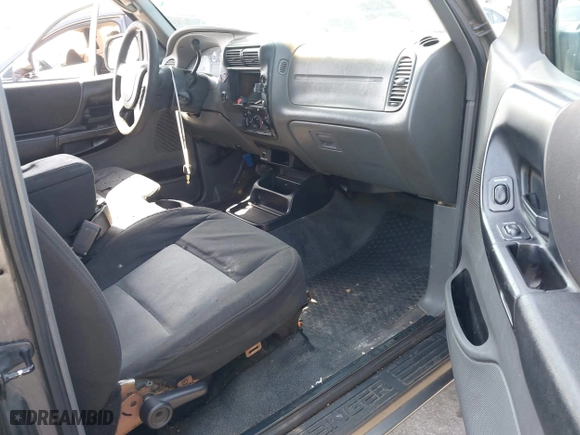 2004 Ford Ranger Edge with VIN 1FTYR14E94PA86121, listed as a IAAI auction lot 42109648 with 187,101 mi miles. Bid and sale history available at carsss.com. Image 5.
