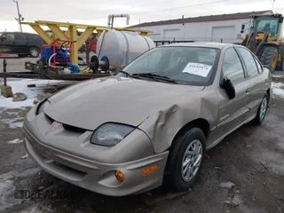 2002 Pontiac Sunfire SE z VIN 1G2JB524927104822, wystawiony jako IAAI lot #41642973 z przebiegiem 120 321 mil mil oraz . Historia ofert i sprzedaży dostępna na DreamBid. Obrazek 2.