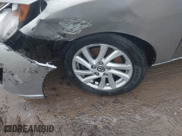 2015 Mazda 5 Sport with VIN JM1CW2BL4F0189484, listed as a IAAI auction lot 41123606 with Not Provided miles. Bid and sale history available at carsss.com. Image 16.