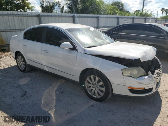 2008 Volkswagen Passat Turbo z VIN WVWJK73C58E186808, wystawiony jako Copart lot #72097784 z przebiegiem 131 500 mil mil oraz Szkoda całkowita • Salvage title. Historia ofert i sprzedaży dostępna na DreamBid. Obrazek 4.