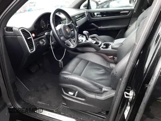 2019 Porsche Cayenne z VIN WP1AA2AY2KDA17863, wystawiony jako Copart lot #69952462 z przebiegiem 22 671 mil mil oraz . Historia ofert i sprzedaży dostępna na DreamBid. Obrazek 7.