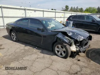 2013 Dodge Charger SE z VIN 2C3CDXBG6DH725726, wystawiony jako Copart lot #56415675 z przebiegiem 185 165 mil mil oraz Szkoda całkowita • Salvage title. Historia ofert i sprzedaży dostępna na DreamBid. Obrazek 4.