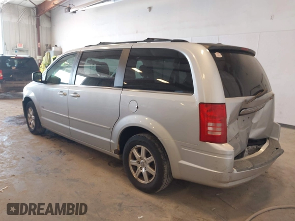 2008 Chrysler Town & Country Touring z VIN 2A8HR54P58R840654, wystawiony jako IAAI lot #42480988 z przebiegiem 132 540 mil mil oraz . Historia ofert i sprzedaży dostępna na DreamBid. Obrazek 3.