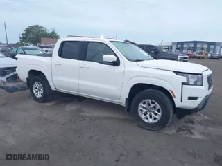 2024 Nissan Frontier PRO-4X with VIN 1N6ED1EK6RN606118, listed as a IAAI auction lot 41870471 with 19,685 mi miles. Bid and sale history available at carsss.com. Image 1.