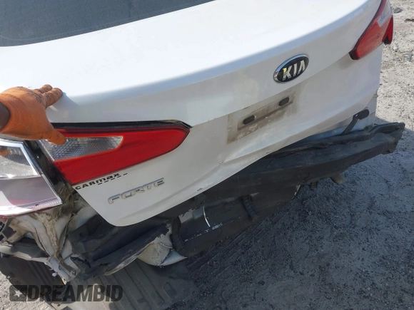 2016 Kia Forte LX z VIN KNAFX4A65G5583272, wystawiony jako IAAI lot #42086277 z przebiegiem 103 933 mil mil oraz . Historia ofert i sprzedaży dostępna na DreamBid. Obrazek 6.