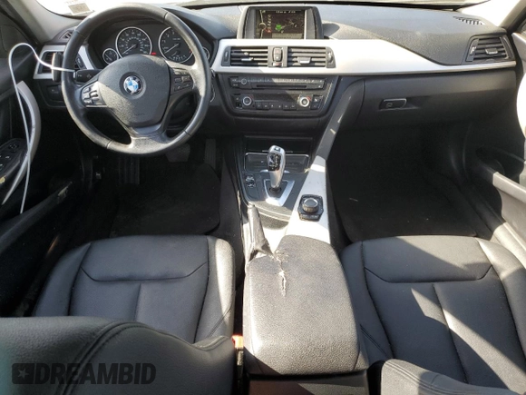 2014 BMW 3 Series 320i xDrive with VIN WBA3C3C59EP662622, listed as a Copart auction lot 55092495 with 118,778 mi miles and Non repairable. Bid and sale history available at DreamBid. Image 8.