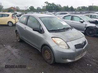2007 Toyota Yaris z VIN JTDJT923075093235, wystawiony jako IAAI lot #42252917 z przebiegiem 219 450 mil mil oraz . Historia ofert i sprzedaży dostępna na DreamBid. Obrazek 1.