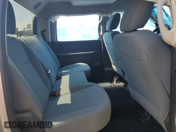 2017 Ram 1500 Express z VIN 3C6RR7KT2HG796827, wystawiony jako Copart lot #56476325 z przebiegiem 138 544 mil mil oraz Szkoda całkowita • Salvage title. Historia ofert i sprzedaży dostępna na DreamBid. Obrazek 10.