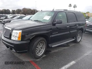 2005 Cadillac Escalade z VIN 1GYEC63T95R181022, wystawiony jako IAAI lot #41777173 z przebiegiem 44 348 mil mil oraz . Historia ofert i sprzedaży dostępna na DreamBid. Obrazek 2.