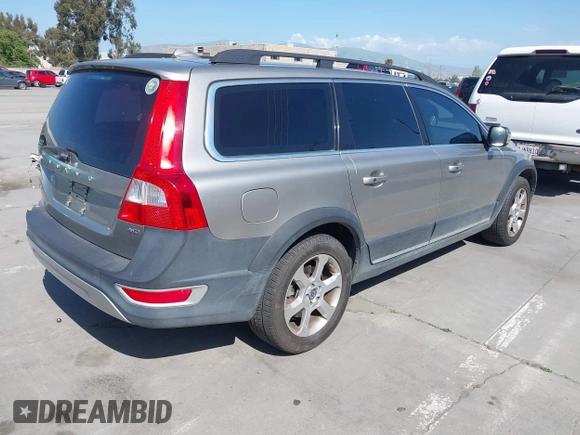 2011 Volvo XC70 3.2L with VIN YV4940BZ0B1095869, listed as a IAAI auction lot 42152626 with 133,696 mi miles and . Bid and sale history available at DreamBid. Image 4.