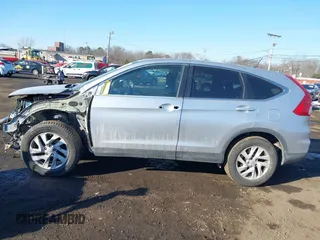 2016 Honda CR-V EX z VIN 2HKRM4H59GH708571, wystawiony jako IAAI lot #41419305 z przebiegiem 224 020 mil mil oraz . Historia ofert i sprzedaży dostępna na DreamBid. Obrazek 14.