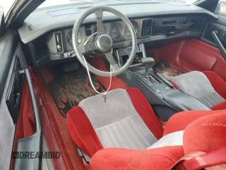 1986 Pontiac Firebird Trans Am z VIN 1G2FW87F8GL239553, wystawiony jako Copart lot #78263424 z przebiegiem 65 161 mil mil oraz Tytuł czysty. Historia ofert i sprzedaży dostępna na DreamBid. Obrazek 8.