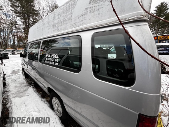 2014 Ford Econoline Cargo Commercial with VIN 1FTNS2EW7EDB18538, listed as a Copart auction lot 44216815 with 130,432 mi miles and Clean Title. Bid and sale history available at carsss.com. Image 3.
