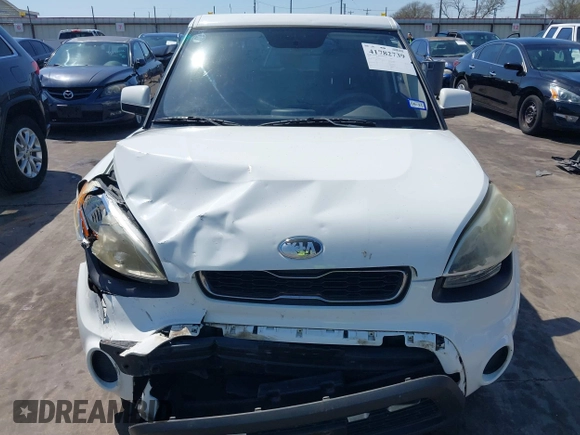 2013 Kia Soul with VIN KNDJT2A52D7568507, listed as a IAAI auction lot 41782739 with 119,285 mi miles. Bid and sale history available at carsss.com. Image 12.