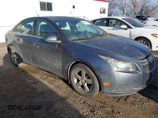 2014 Chevrolet Cruze 1LT с VIN 1G1PC5SB5E7461591, выставлен на аукционе IAAI как лот 41764302 с пробегом 129 924 миль миль и . История ставок и продаж доступна на DreamBid. Изображение 1.