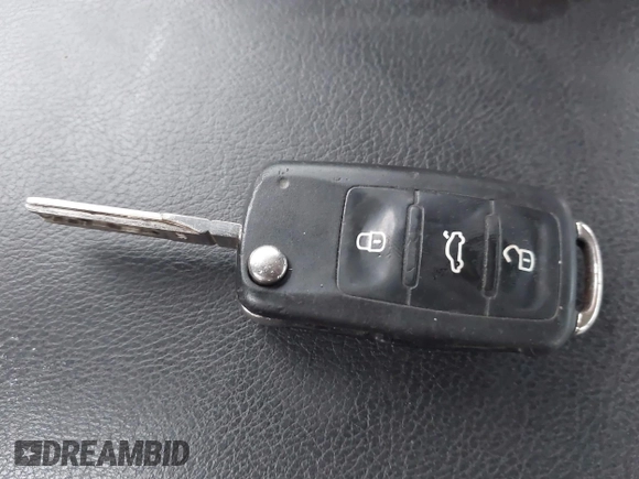 2016 Volkswagen Passat S с VIN 1VWAS7A38GC041336, выставлен на аукционе IAAI как лот 41486568 с пробегом 133 656 миль миль и . История ставок и продаж доступна на DreamBid. Изображение 11.