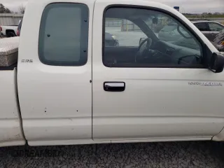 1998 Toyota Tacoma with VIN 4TAWN72NXWZ124547, listed as a Copart auction lot 44794815 with 242,757 mi miles and Salvage Title. Bid and sale history available at DreamBid. Image 10.