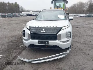 2024 Mitsubishi Outlander SEL z VIN JA4J4WA89RZ056649, wystawiony jako IAAI lot #41715013 z przebiegiem 7 835 mil mil oraz . Historia ofert i sprzedaży dostępna na DreamBid. Obrazek 6.