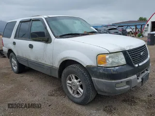 2005 Ford Expedition Special Service z VIN 1FMPU16505LA92983, wystawiony jako IAAI lot #42233686 z przebiegiem 222 755 mil mil oraz . Historia ofert i sprzedaży dostępna na DreamBid. Obrazek 1.