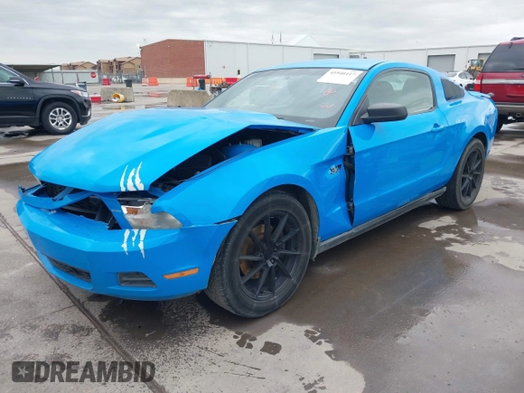 2011 Ford Mustang V6 z VIN 1ZVBP8AM2B5138727, wystawiony jako IAAI lot #41940117 z przebiegiem 173 824 mil mil oraz . Historia ofert i sprzedaży dostępna na DreamBid. Obrazek 19.
