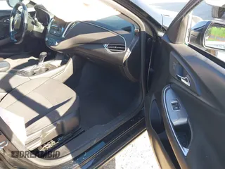 2018 Chevrolet Malibu LT with VIN 1G1ZD5ST7JF197384, listed as a IAAI auction lot 41082036 with 124,277 mi miles. Bid and sale history available at carsss.com. Image 5.