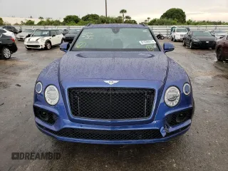 2020 Bentley Bentayga V8 z VIN SJAAM2ZV4LC029380, wystawiony jako Copart lot #61638873 z przebiegiem 7979 mil mil oraz . Historia ofert i sprzedaży dostępna na DreamBid. Obrazek 5.