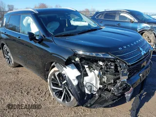 2024 Mitsubishi Outlander SEL z VIN JA4J4WA8XRZ090163, wystawiony jako IAAI lot #42050627 z przebiegiem 1 905 mil mil oraz . Historia ofert i sprzedaży dostępna na DreamBid. Obrazek 1.