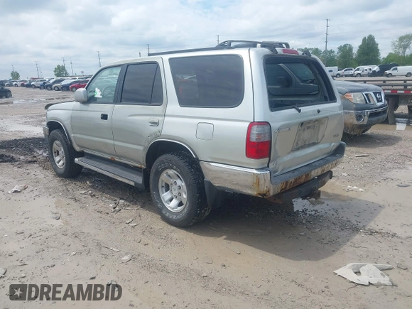 2000 Toyota 4Runner SR5 с VIN JT3HN86R6Y0284548, выставлен на аукционе IAAI как лот 42221806 с пробегом Не указан миль и . История ставок и продаж доступна на DreamBid. Изображение 3.