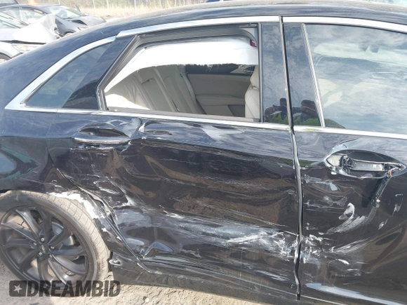 2020 Lincoln MKZ Reserve z VIN 3LN6L5F96LR608237, wystawiony jako IAAI lot #41530295 z przebiegiem 45 144 mil mil oraz . Historia ofert i sprzedaży dostępna na DreamBid. Obrazek 6.