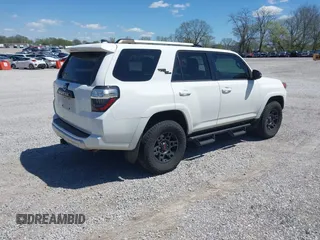 2018 Toyota 4Runner SR5 with VIN JTEBU5JR6J5545742, listed as a IAAI auction lot 41940150 with 64,488 mi miles and . Bid and sale history available at DreamBid. Image 4.