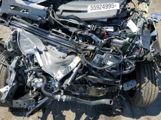 2025 Nissan Versa SV z VIN 3N1CN8EV3SL822009, wystawiony jako Copart lot #55924995 z przebiegiem Nie podano mil oraz Nie do naprawy • Non repairable. Historia ofert i sprzedaży dostępna na DreamBid. Obrazek 11.