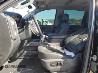 2020 GMC Sierra 2500HD Denali z VIN 1GT49REY0LF268364, wystawiony jako Copart lot #46127385 z przebiegiem Nie podano mil oraz Szkoda całkowita • Salvage title. Historia ofert i sprzedaży dostępna na DreamBid. Obrazek 7.