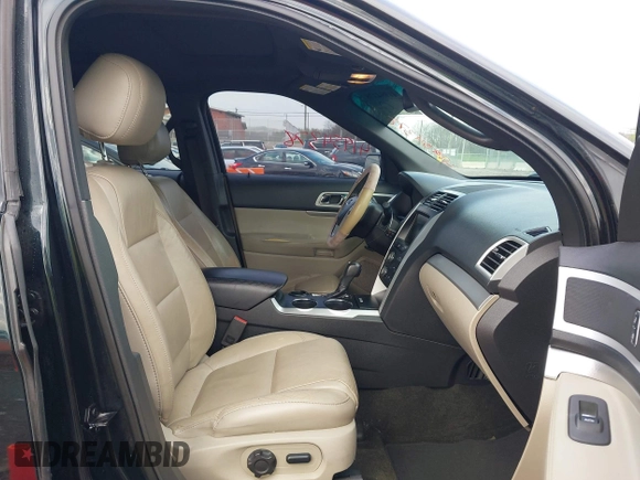 2014 Ford Explorer XLT with VIN 1FM5K7D80EGB07410, listed as a IAAI auction lot 41954378 with 194,485 mi miles and . Bid and sale history available at carsss.com. Image 5.