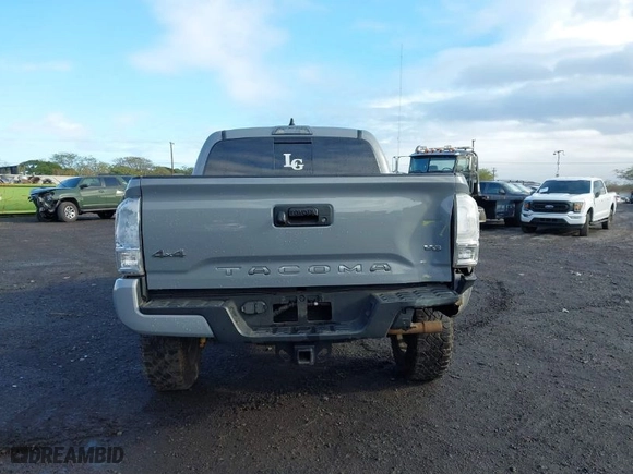 2020 Toyota Tacoma 4WD SR5 with VIN 3TMCZ5AN7LM366243, listed as a IAAI auction lot 41399117 with 58,126 mi miles. Bid and sale history available at carsss.com. Image 16.