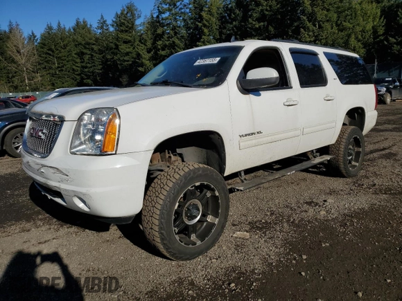 2012 GMC Yukon XL SLT with VIN 1GKS2KE78CR181051, listed as a Copart auction lot 42367155 with 204,389 mi miles and Salvage Title. Bid and sale history available at carsss.com. Image 1.