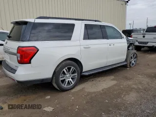 2023 Ford Expedition Max XLT with VIN 1FMJK1H87PEA45198, listed as a Copart auction lot 41470695 with 30,814 mi miles and Salvage title. Bid and sale history available at DreamBid. Image 3.