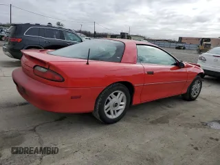 1995 Chevrolet Camaro z VIN 2G1FP22S1S2181409, wystawiony jako Copart lot #49273555 z przebiegiem 112 589 mil mil oraz Czysty tytuł • Clean title. Historia ofert i sprzedaży dostępna na DreamBid. Obrazek 3.