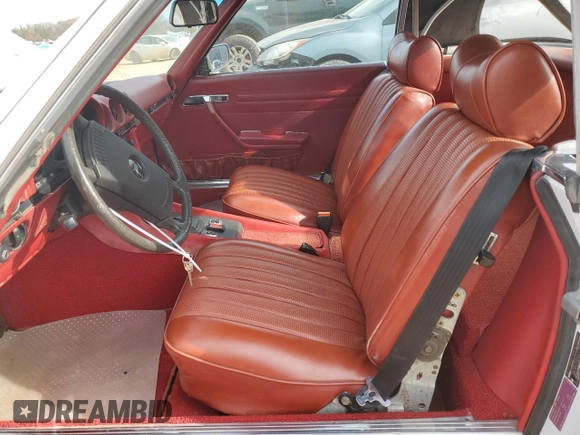 1975 Mercedes-Benz SL с VIN 10704412027327, выставлен на аукционе Copart как лот 84707764 с пробегом 180 606 миль миль и Чистый • Clean title. История ставок и продаж доступна на DreamBid. Изображение 7.