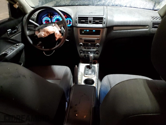 2010 Ford Fusion SE z VIN 3FAHP0HA1AR416870, wystawiony jako Copart lot #55585835 z przebiegiem 58 211 mil mil oraz Szkoda całkowita • Salvage title. Historia ofert i sprzedaży dostępna na DreamBid. Obrazek 8.
