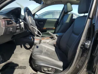 2008 BMW 3 Series 328xi z VIN WBAVT73538FZ37265, wystawiony jako Copart lot #46370385 z przebiegiem 184 966 mil mil oraz Szkoda całkowita • Salvage title. Historia ofert i sprzedaży dostępna na DreamBid. Obrazek 7.
